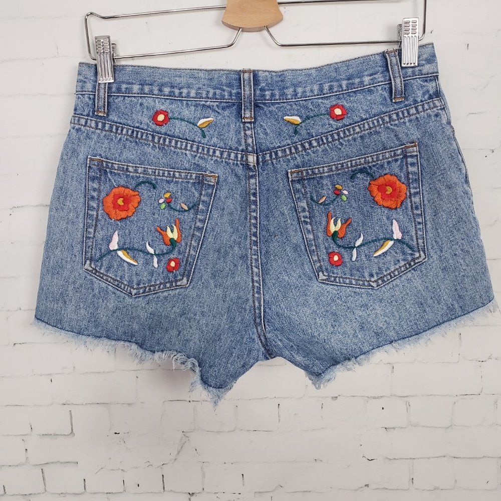 Boston Proper VTG Floral Embroidered Denim Shorts Size 6 Festival Boho Cut Off - Picture 5 of 9